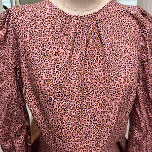 Pink Leopard Print Blouse 💯 %cotton